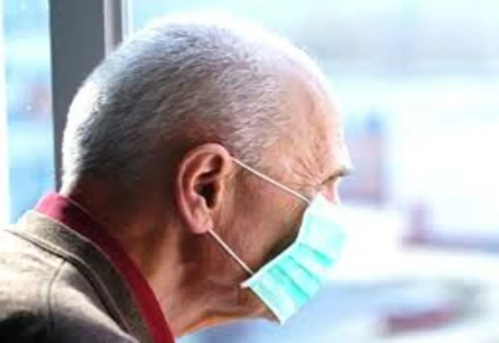 Focare de coronavirus la două cămine de bătrâni din Alba. 24 de persoane, infectate