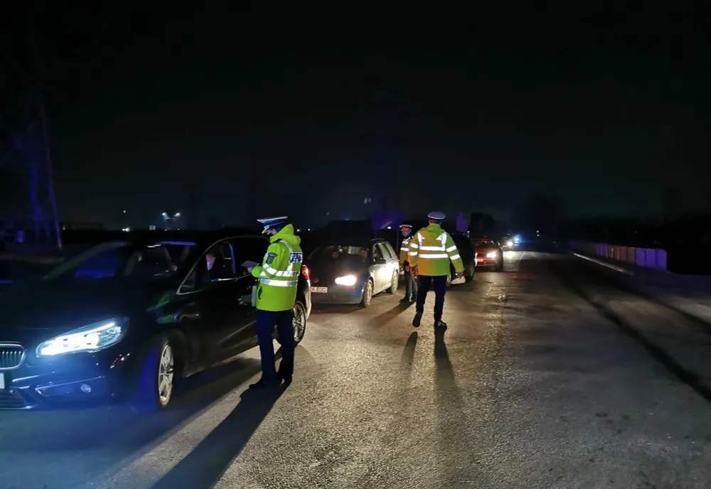 Filtre la intrile și ieșirile localităților carantinate