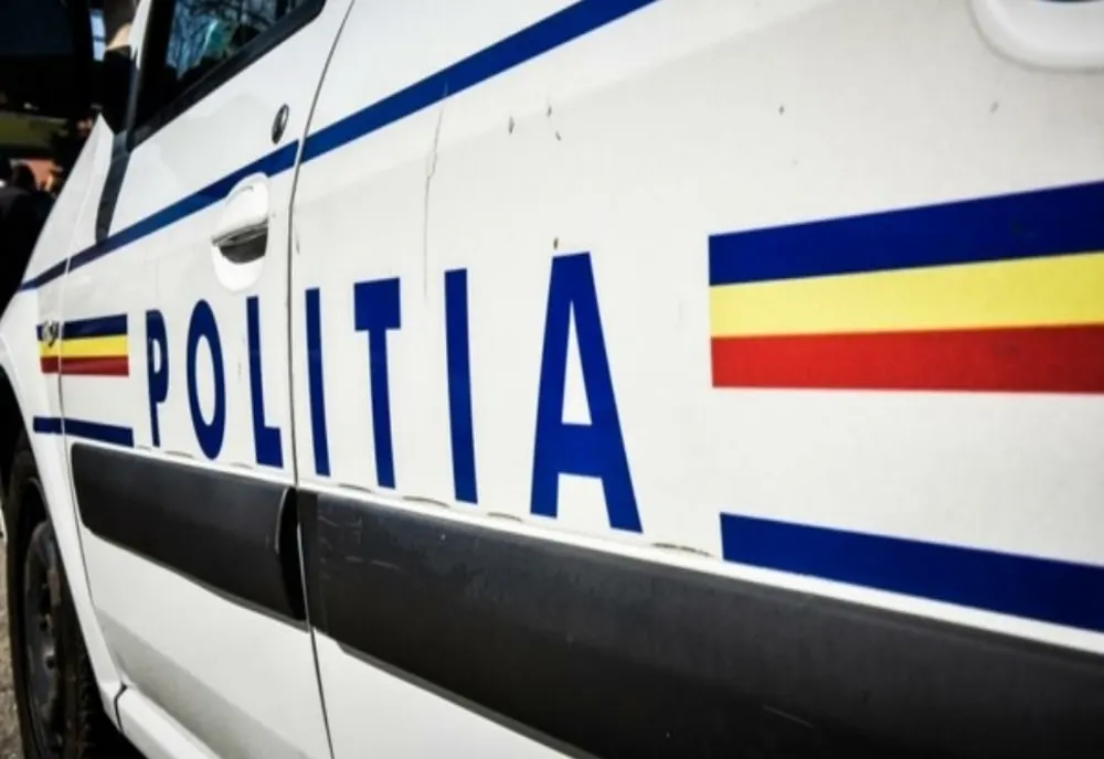 A condus fără permis în timp ce trebuia să fie în carantină