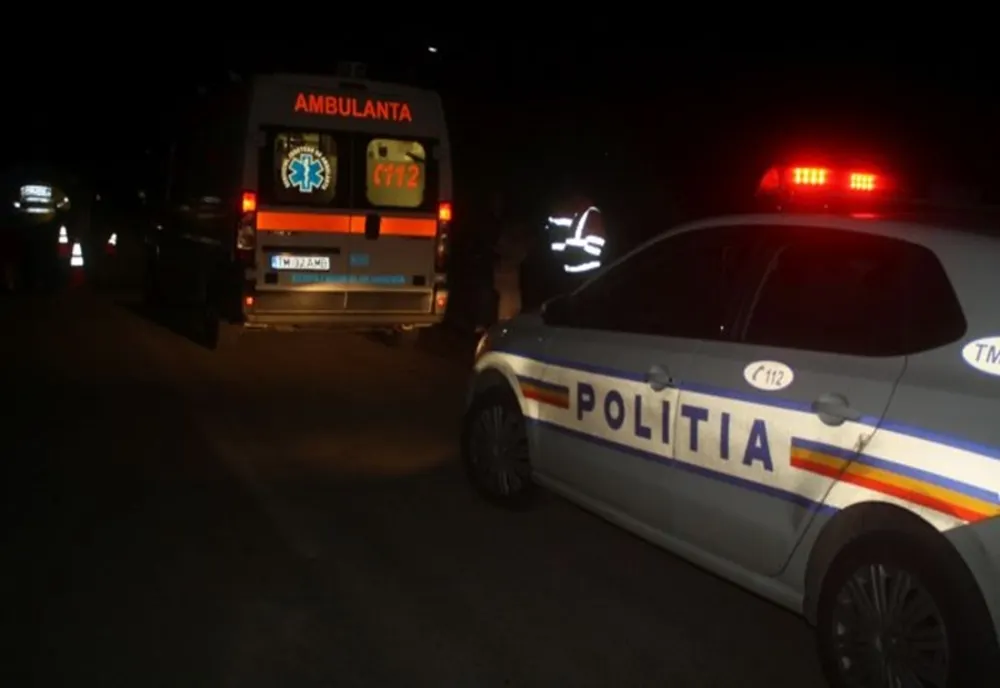 ACCIDENT: Autoturism răsturnat într-o prăpastie!