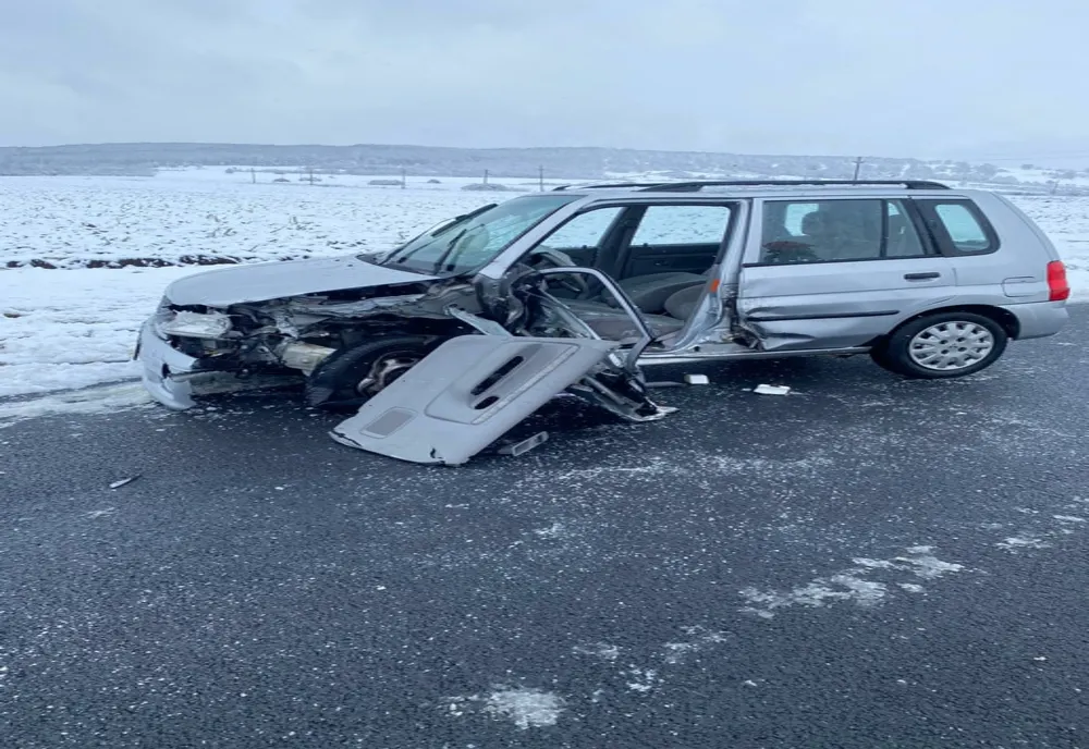 Accident la Vinerea! O femeie a rămas încarcerată!