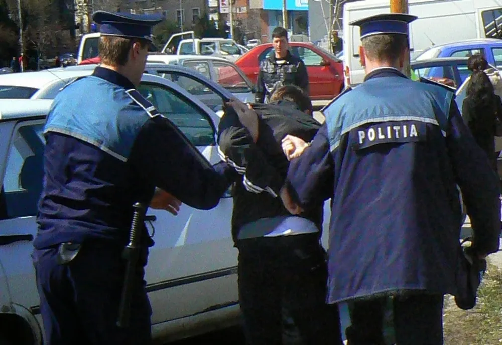Tineri, în arest preventiv, pentru infracțiunea de tâlhărie