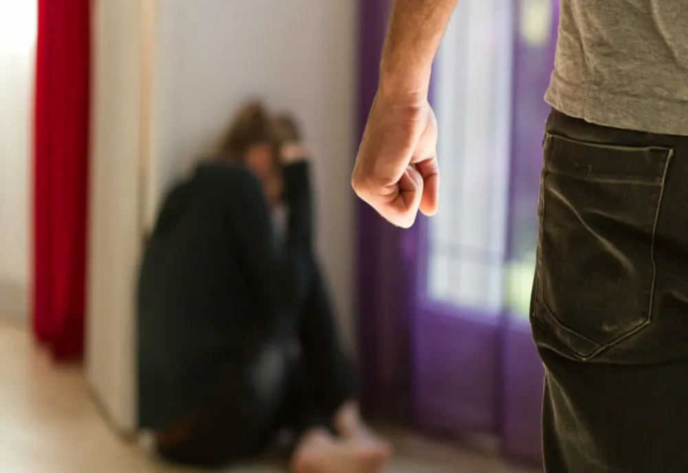 40 de zile control judiciar pentru un bărbat violent din Teiuș
