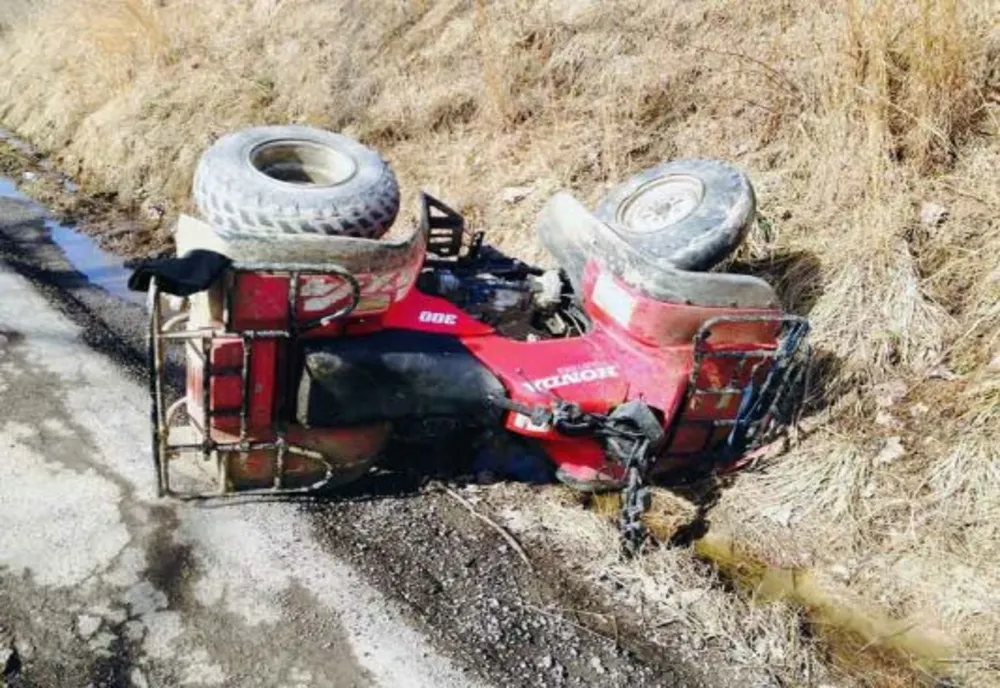 O tânără din Arad a ajuns la spital după ce s-a răsturnat cu un ATV la Arieșeni