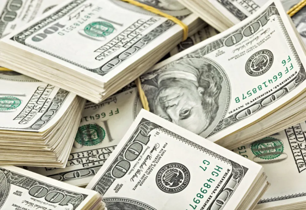 PIB-ul global va depăşi pentru prima dată 100 de mii de miliarde de dolari în 2022