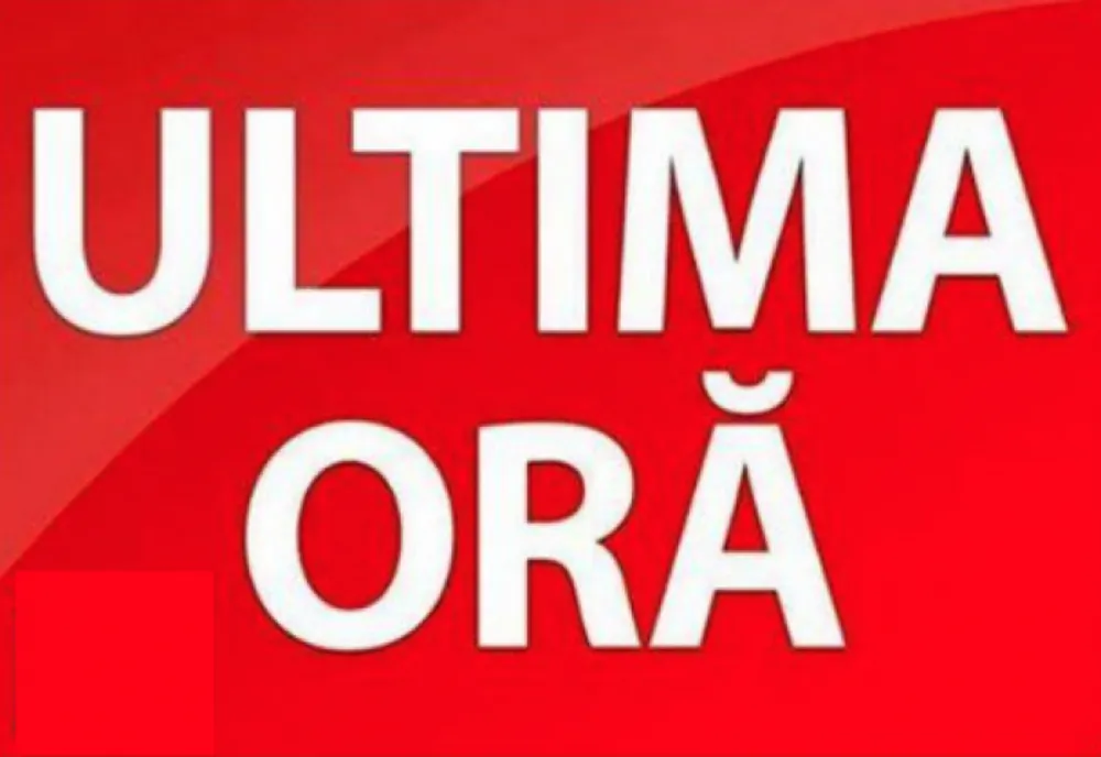 Persoană încarcerată în cabina unui tractor răsturnat