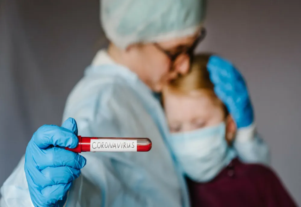 Bilanț coronavirus: Peste 600 de copii internați în ultimele 24 de ore