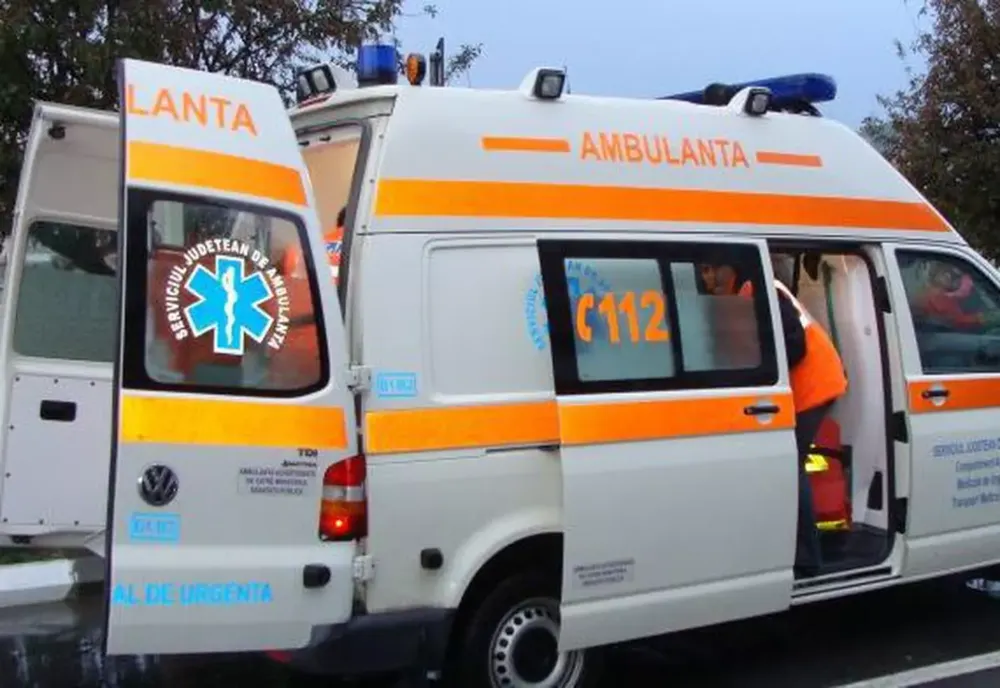 Bătrână accidentată de un șofer neatent