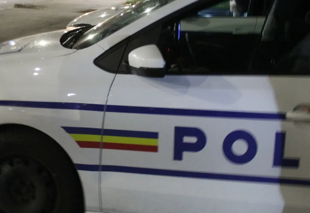 Urmărire ca-n GTA după un minor de 13 ani, aflat la volanul unei mașini! Cine l-a lăsat să conducă