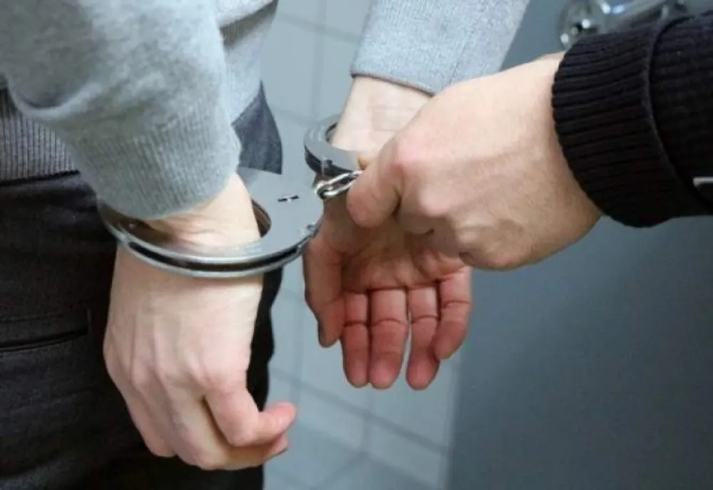 Bărbat din Alba Iulia dat în urmărire, prins la București, după o înșelăciune