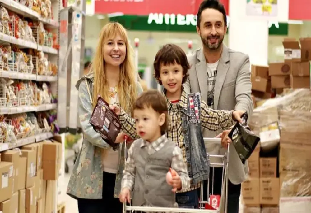 Cheltuielile de Paște. Românii au cumpărat mai multă mâncare, dar mai puține jucării decât anul trecut