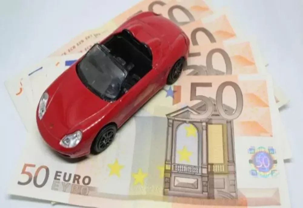 Asigurare RCA mai ieftină, timp de 3 ani, pentru această categorie de şoferi