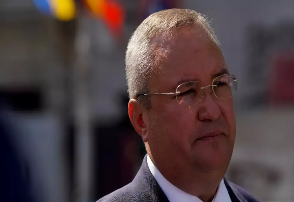 ALEGERI PREZIDENȚIALE 2024. NICOLAE CIUCĂ, PREȘEDINTELE PNL, ÎȘI DEPUNE LA BIROUL ELECTORAL CENTRAL CANDIDATURA: S-AU STRÂNS 1.500.000 DE SEMNĂTURI