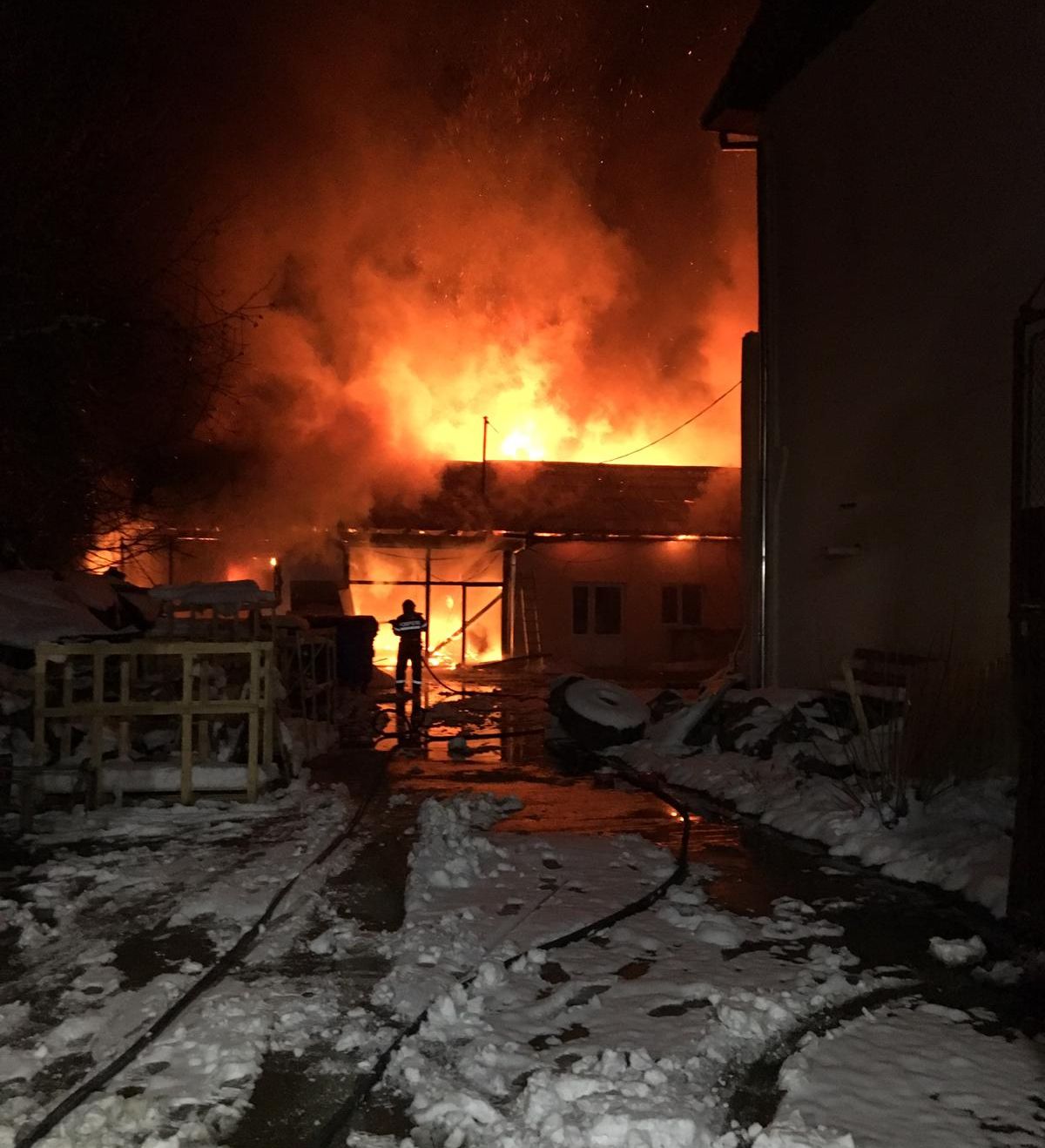 227D6F6A-86B3-4F58-B52F-C2461276DC42