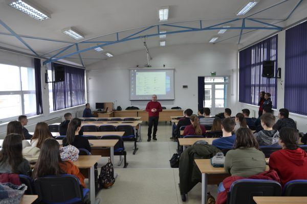 actiune prevenire in scoli