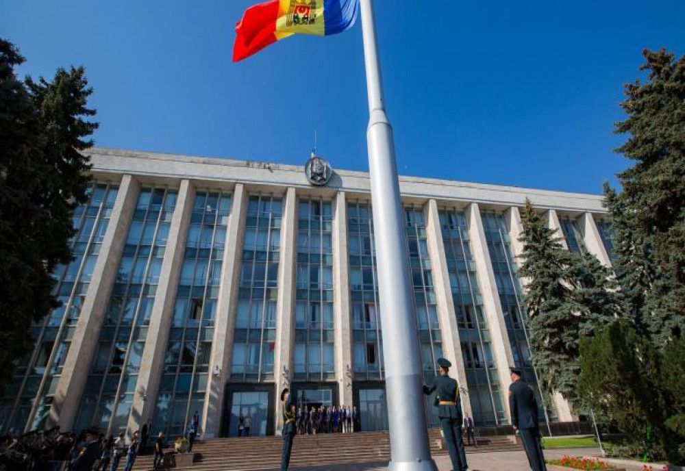 Republica Moldova are un nou guvern. Parlamentul a votat învestirea Guvernului Chicu 