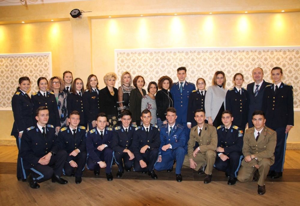 Colegiul Naţional Militar „Mihai Viteazul” - 22 de elevi şi absolvenţi, premiaţi la Gala Performerilor 2019!