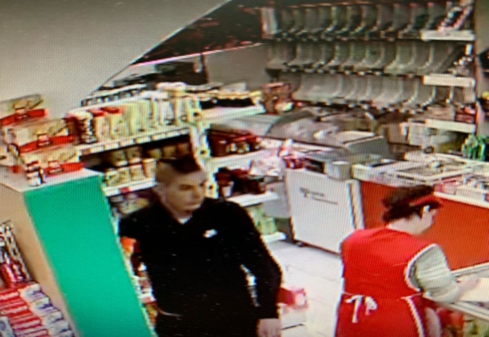 VIDEO : În timp ce omenirea caută solidaritate, NEMERNICII ies la FURAT