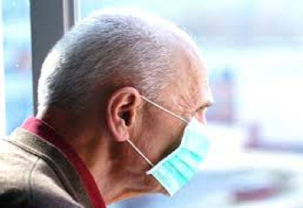 Focare de coronavirus la două cămine de bătrâni din Alba. 24 de persoane, infectate