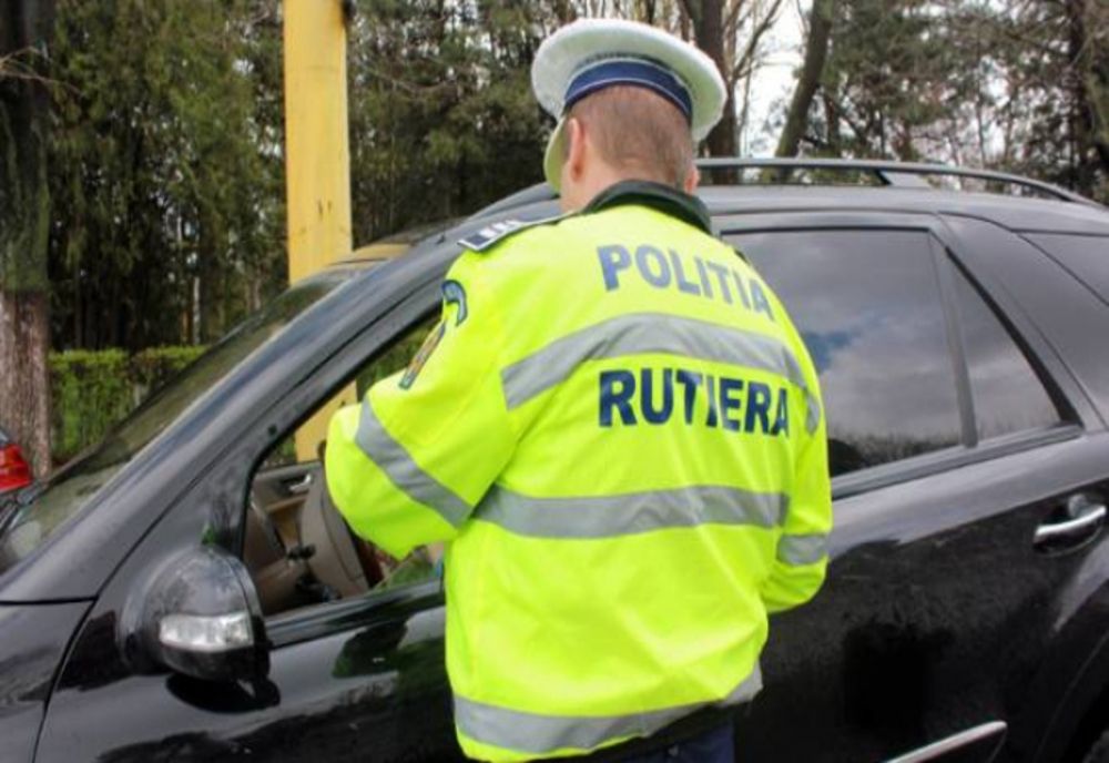 Depistați de polițiști în trafic băuți sau fără permis