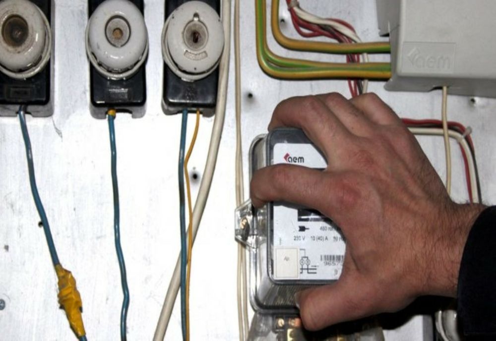 Factură la energia electrică de aproape 28.000 de lei pentru o familie din Alba