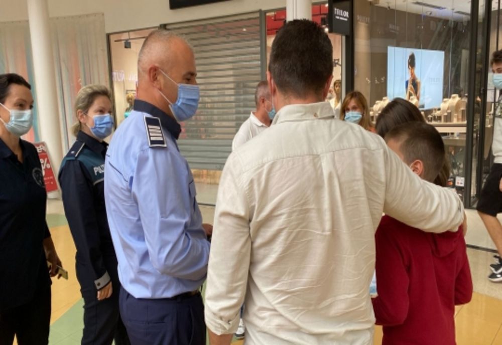 Polițiștii, de vorbă cu elevii. Ce le-au transmis aceștia cu privire la noul început de an școlar