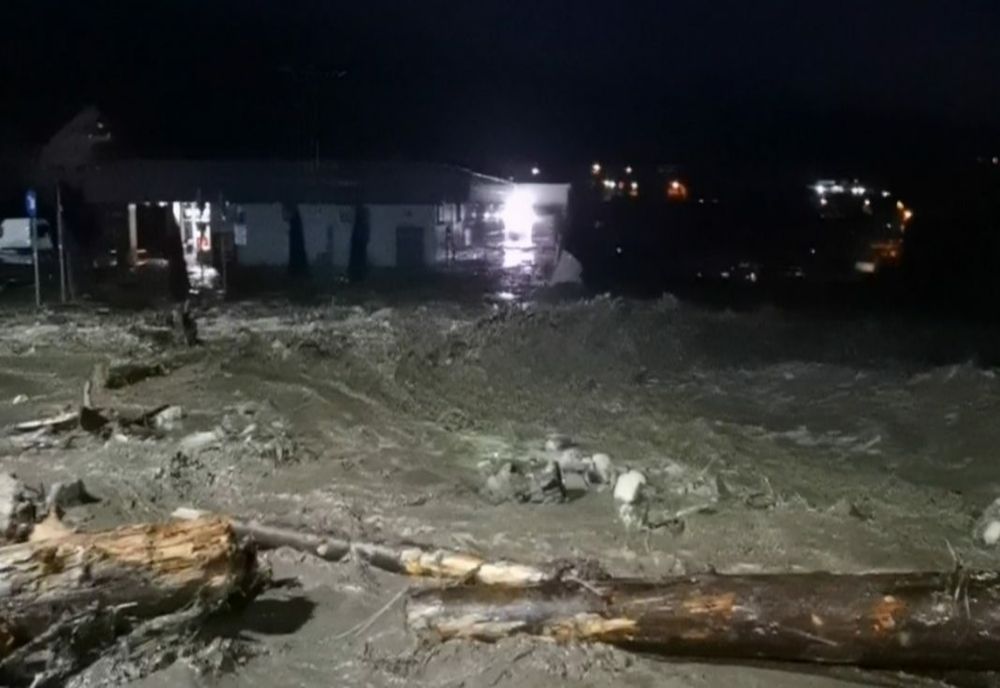 24 de județe afectate de inundații vor primi bani de la Guvern