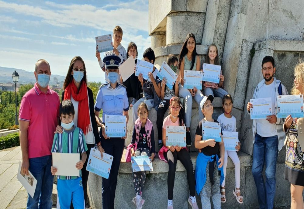 Noi întâlniri ale polițiștilor din Alba cu copiii, părinții și bunicii, în cadrul proiectului   VACANŢA S-A TERMINAT!