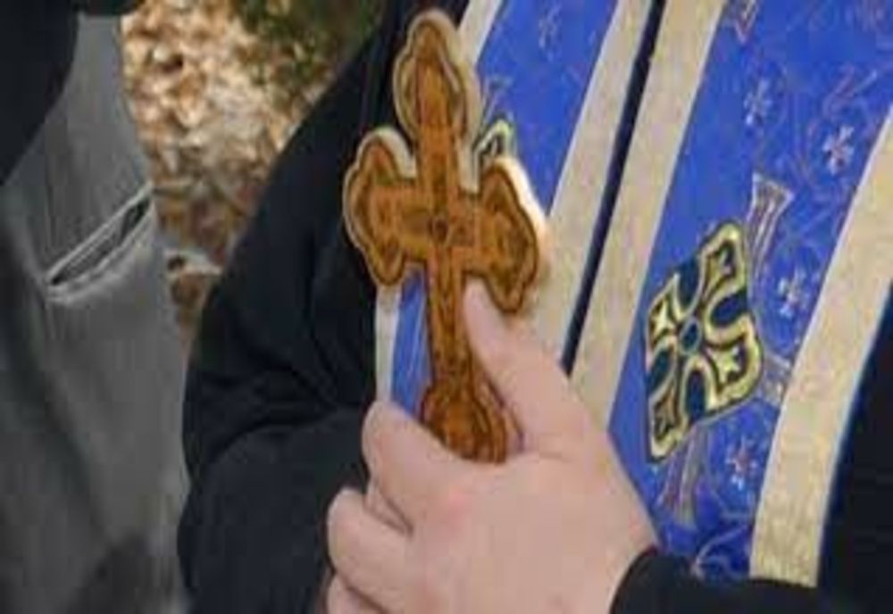 Preot din Alba Iulia, confirmat pozitiv pentru Covid19 a ținut o slujbă, două botezuri și a participat și la o înmormântare