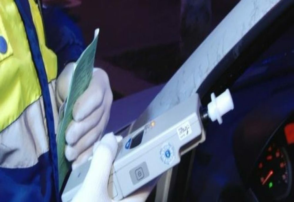 Prins băut la volan, un bărbat a refuzat să meargă la spital pentru prelevare de probe