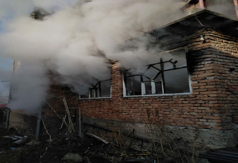 Incendiu în Aiud! Proprietarul era beat  și se pare că și-a dat foc la casă 
