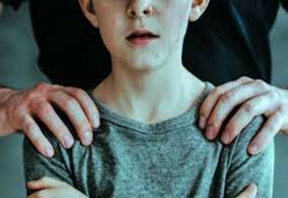 Caz șocant, în Alba: polițist arestat după ce și-a agresat sexual copilul