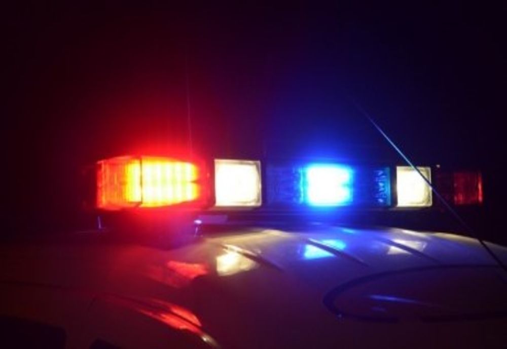 Prinși de patrula de poliție când furau șine metalice