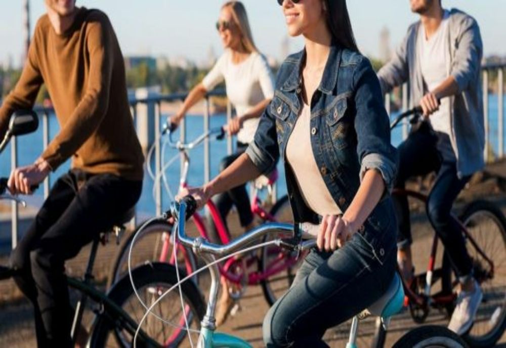 Mesajul Poliției pentru bicicliști: Echipați-vă corespunzător și respectați regulile de circulație