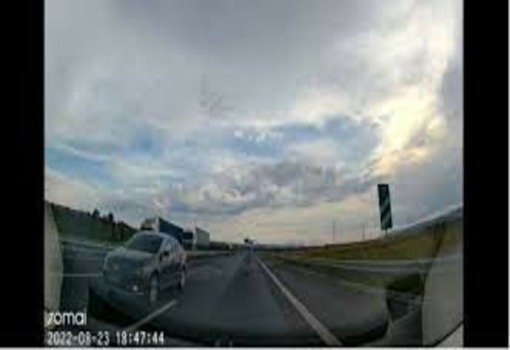 Un șofer a rămas fără permis după ce a condus pe contrasens pe autostradă