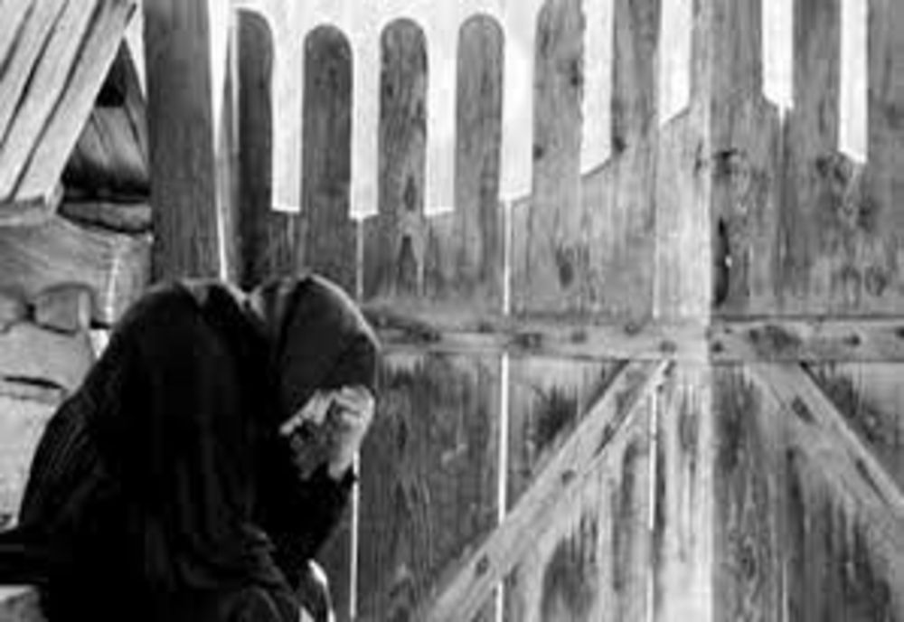 Familie de bătrâni, lăsată fără economii chiar de persoana în care aceștia aveau încredere