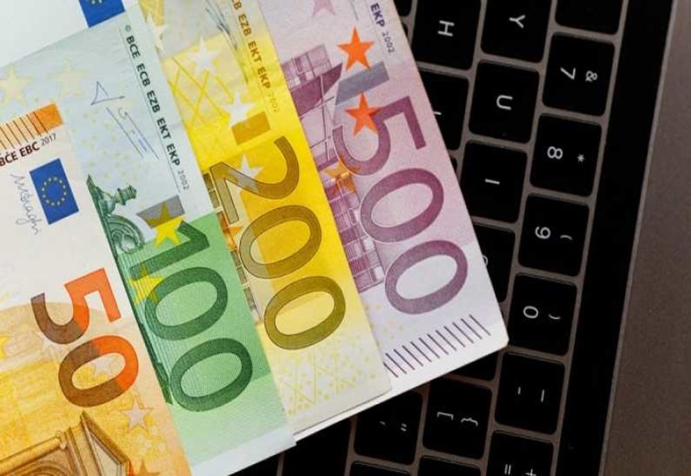Departamentul pentru Românii de Pretutindeni continuă programul de finanțare nerambursabilă