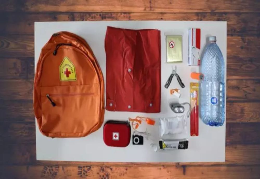 Ce trebuie să conțină rucsacul de urgență în caz de cutremur