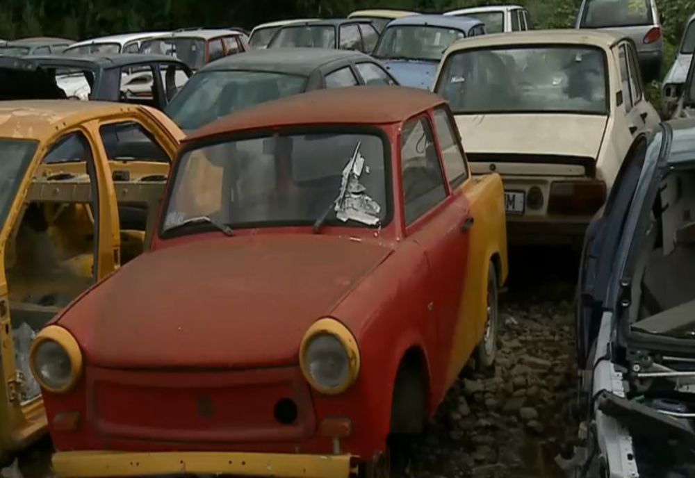 Primăria din Alba strânge mașinile abandonate de pe domeniul public