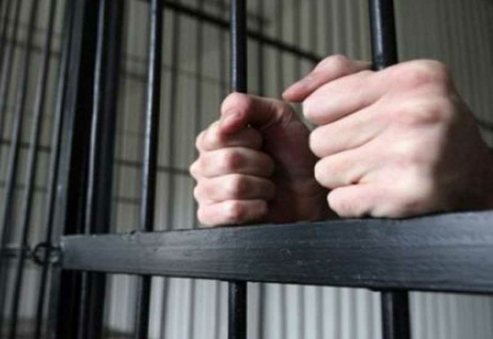 A furat un scuter electric. Polițiștii au recuperat scuterul și l-au restituit păgubitului. Hoțul, în arest