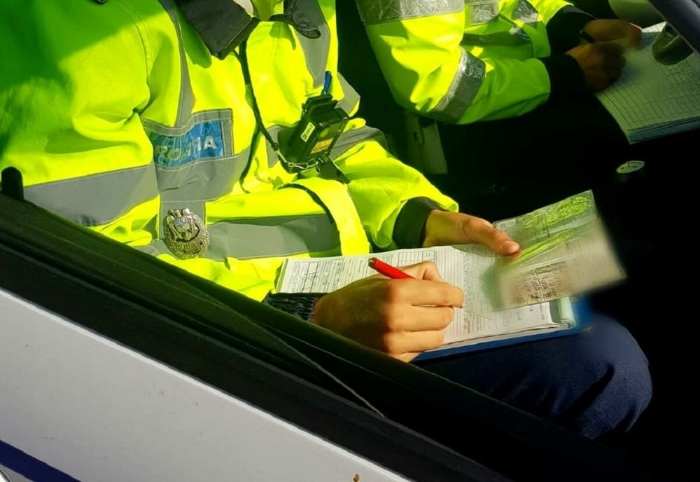 Atenție, șoferi! Din martie, polițiștii de la înmatriculări vor putea da amenzi
