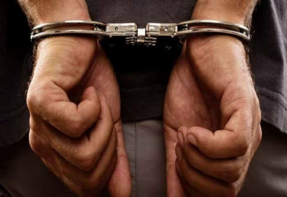 Tânăr violent, în arest 30 de zile