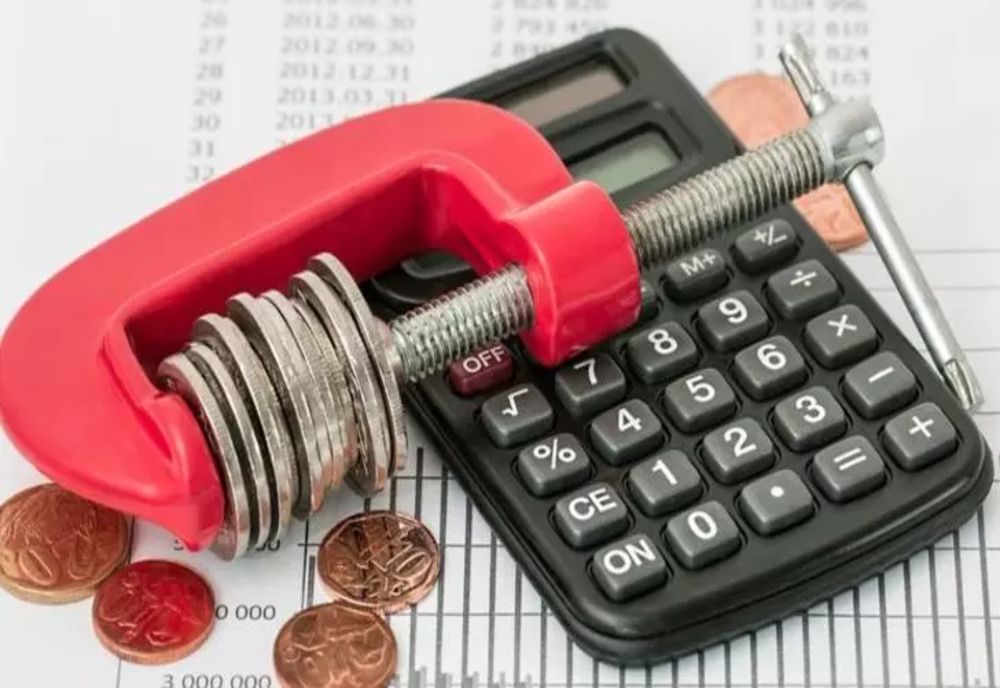 RATELE LA BĂNCI VOR EXPLODA DIN TOAMNĂ 