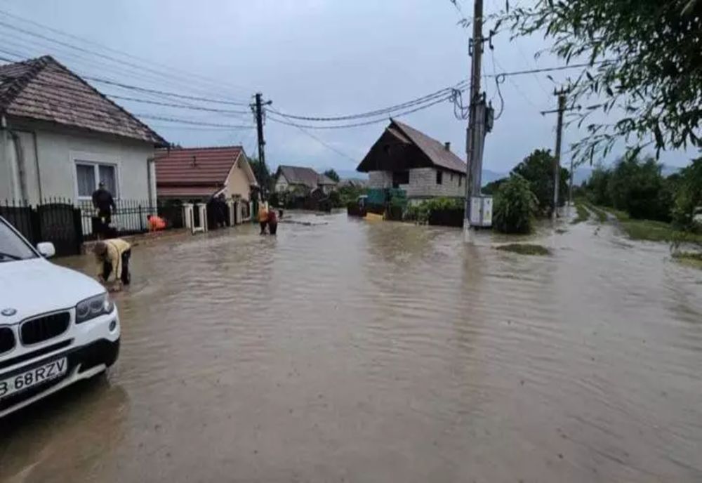 Alba: Opt localităţi, afectate de fenomene meteo extreme