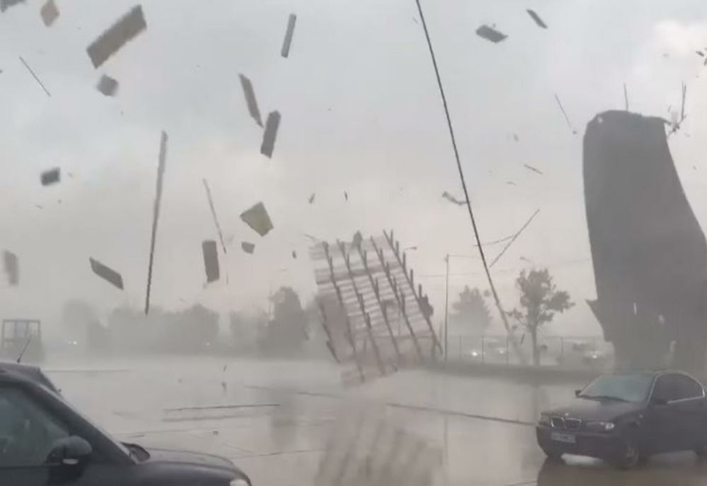 Vremea a făcut prăpăd în mai multe regiuni de țară