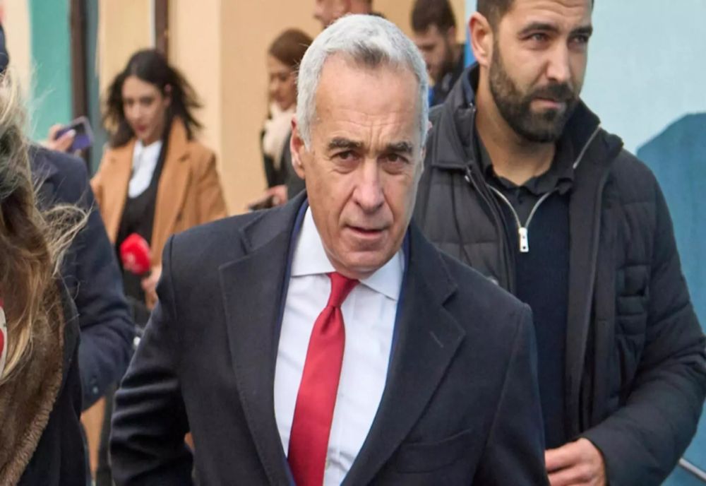 ZI DECISIVĂ PENTRU CĂLIN GEORGESCU: LIDERUL SUVERANIȘTILOR MERGE LA POLIȚIE ÎN CADRUL MĂSURII CONTROLULUI JUDICIAR 