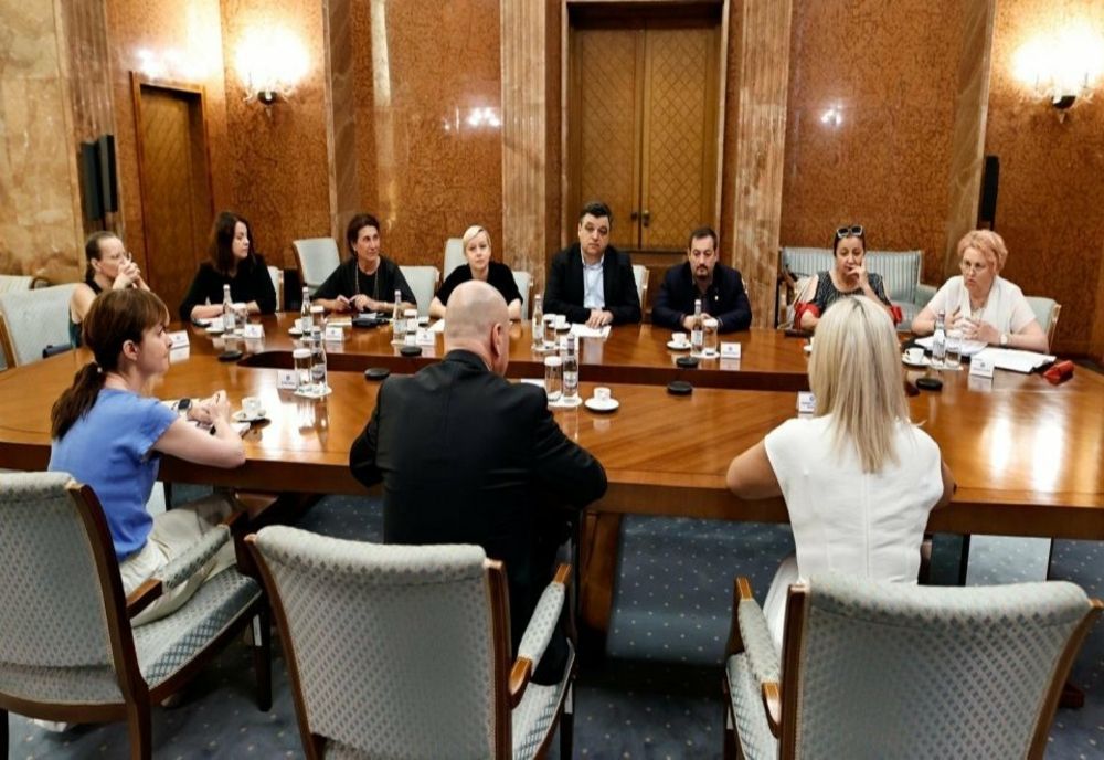 MAGISTRAŢII CONSIDERĂ CĂ ÎNTÂLNIREA DE LUNI CU PREMIERUL ILIE BOLOJAN A FOST INUTILĂ