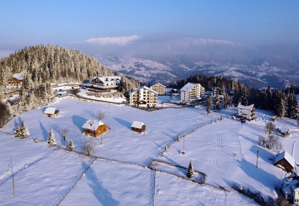 CRĂCIUN ȘI REVELION MAI ACCESIBIL. ROMÂNII ÎȘI REZERVĂ DIN TIMP VACANȚELE