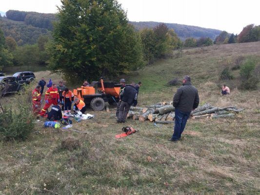 Un bărbat din Sohodol a murit strivit de un tractor