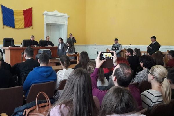 Educație anticorupție prin proiectul „Tinerii României la Centenarul Marii Uniri”